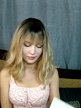 Selina Heart online show from 22, 12, 2025