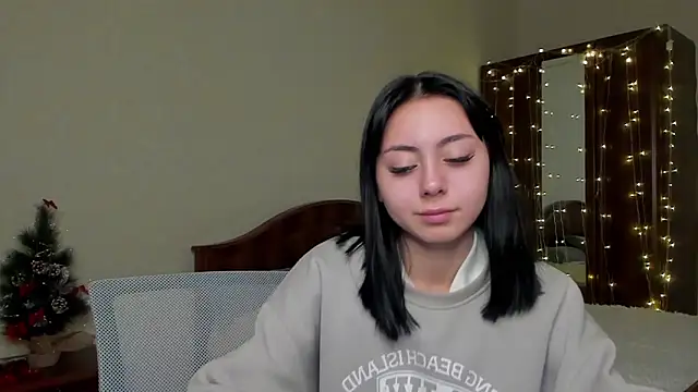 Milana1707 online show from 18, 12, 2025