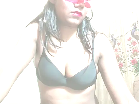 Snapshot of Rubi-Mahi- chatting on 21, 12, 2025 Rubi-Mahi- online show from 21, 12, 2025