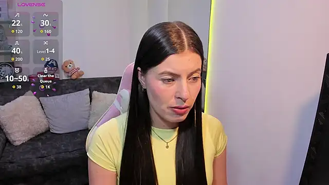 Snapshot of KatieCortes chatting on 6, 1, 2026 KatieCortes online show from 6, 1, 2026