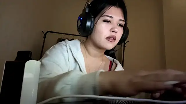 Lolamein online show from 5, 12, 2025