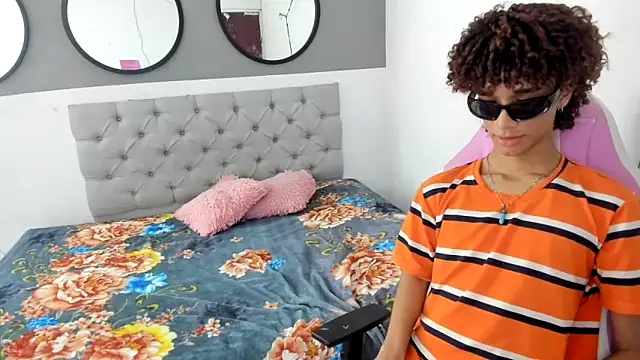 Jessica laan online show from 5, 12, 2025