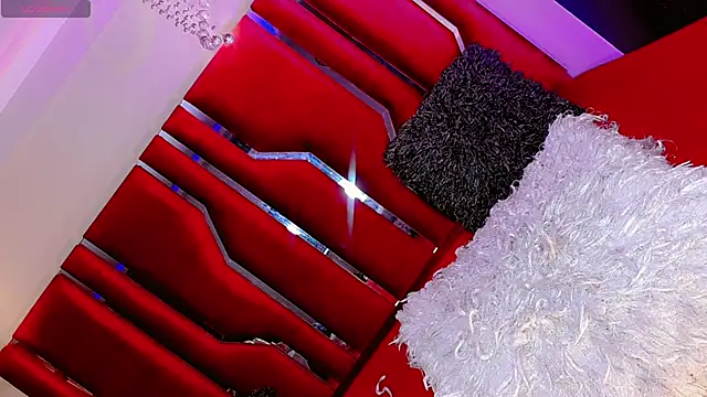 Snapshot of Tiiana_Glow10_ chatting on 6, 1, 2026 Tiiana Glow10 online show from 6, 1, 2026