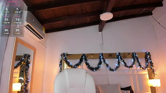 Zoei Moon online show from 13, 12, 2025