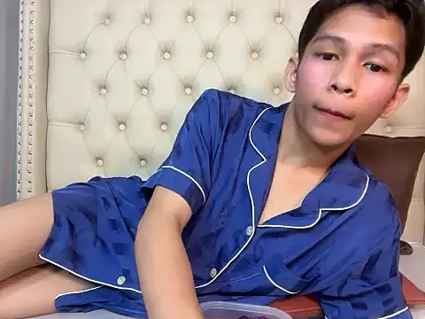 TheBoyAboveYou online show from 11, 5, 2026