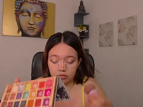 LunaKai  online show from 18, 12, 2025