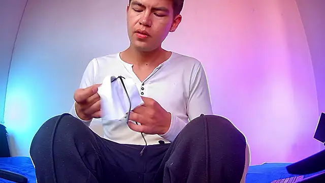 Snapshot of nicolatinboy chatting on 20, 3, 2026 nicolatinboy online show from 20, 3, 2026