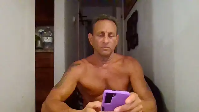 Snapshot of johnnymarino1010 chatting on 12, 7, 2026 johnnymarino1010 online show from 12, 7, 2026