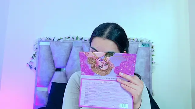 Snapshot of iris_and_damian chatting on 9, 4, 2026 iris and damian online show from 9, 4, 2026