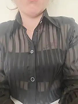 Baby-Linh online show from 23, 6, 2026