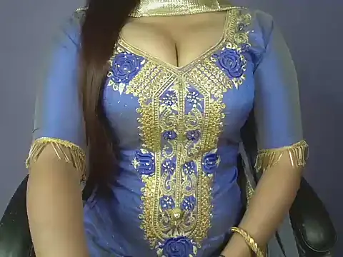 Hotty Suzuka online show from 5, 4, 2026