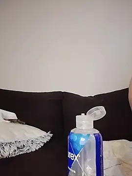 Bonnie-And-Clyde666 online show from 17, 12, 2025