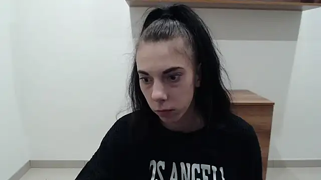 Lillia dark online show from 5, 12, 2025