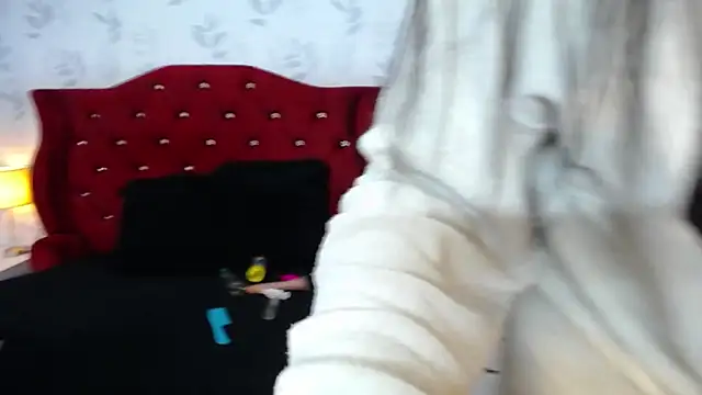 MargarettCooper  online show from 3, 2, 2026