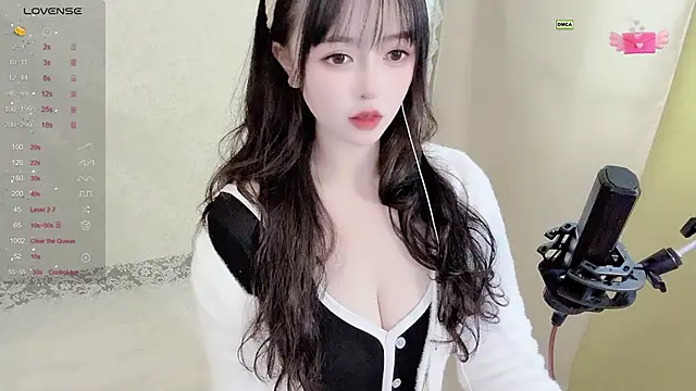 Snapshot of Anana- chatting on 14, 12, 2025 Anana- online show from 14, 12, 2025