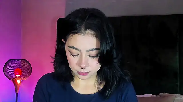 TaniaRedd  online show from 12, 3, 2026