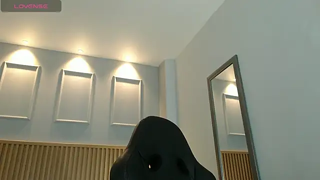 VENUSGREYS1 online show from 29, 4, 2026