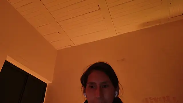 MoonLipsON- online show from 11, 6, 2026