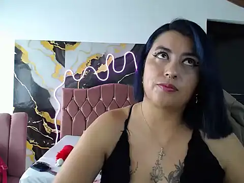 xxxEffy- online show from 5, 12, 2025