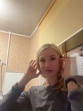 KisJeni online show from 18, 12, 2025