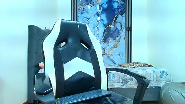 Valentina and sneider  online show from 23, 2, 2026