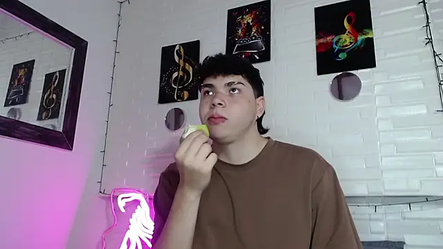 Dylan fooxx online show from 17, 12, 2025