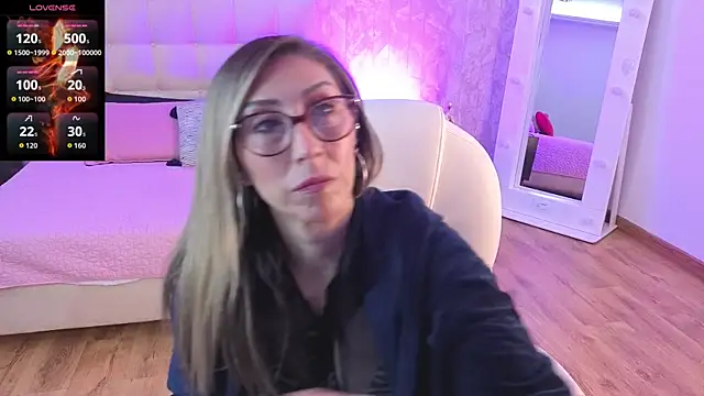 Snapshot of Scarlett_079 chatting on 10, 4, 2026 Scarlett 079 online show from 10, 4, 2026