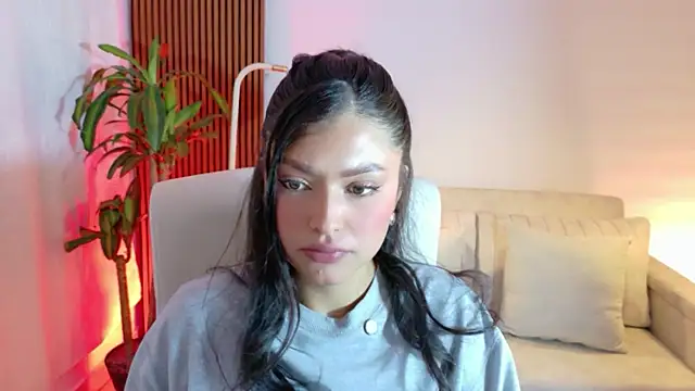 victoria   moon online show from 20, 12, 2025