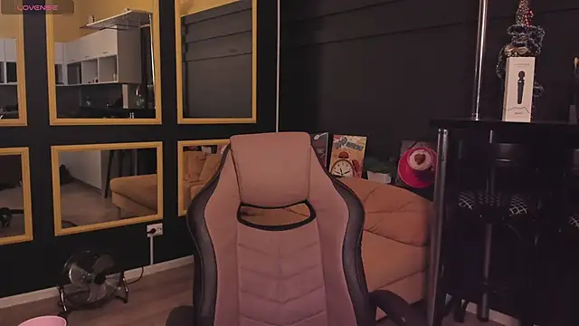 Tina Tayllor  online show from 17, 1, 2026