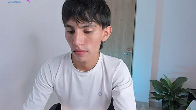 andrew courtzz online show from 25, 6, 2026