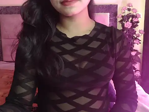 Snapshot of Lola_Bebe chatting on 18, 4, 2026 Lola Bebe online show from 18, 4, 2026