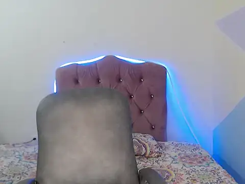 Snapshot of hot_bunny777_ chatting on 7, 1, 2026 hot bunny777 online show from 7, 1, 2026