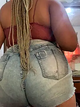 CorujinhaSafada online show from 13, 12, 2025