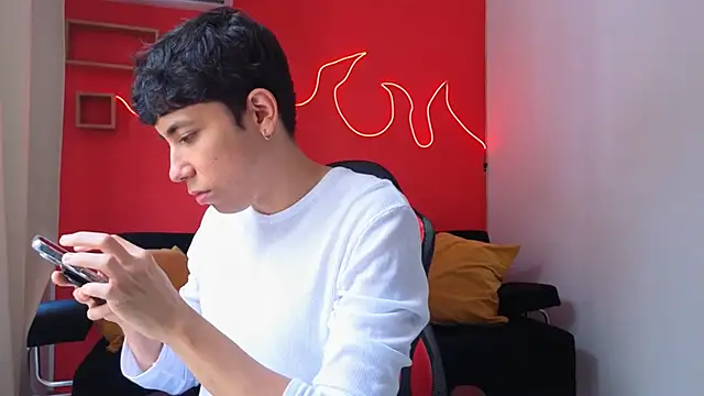 Snapshot of Neo_Twink chatting on 24, 4, 2026 Neo Twink online show from 24, 4, 2026