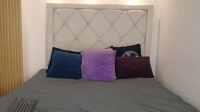 Kat Cute online show from 7, 5, 2026