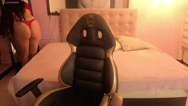 Snapshot of Sara_valderrama_ chatting on 3, 4, 2026 Sara valderrama online show from 3, 4, 2026