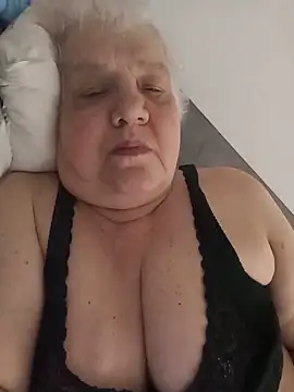 HapinessLovee online show from 9, 6, 2026