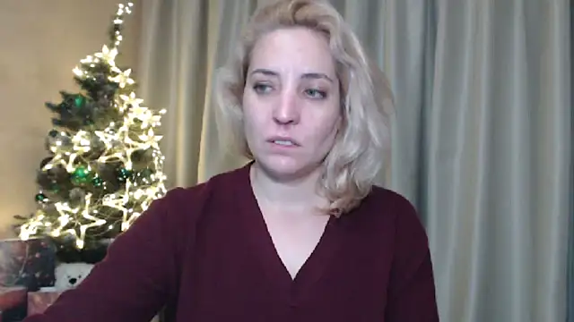 Snapshot of sweetpussy chatting on 28, 12, 2024 sweetpussy online show from 28, 12, 2024