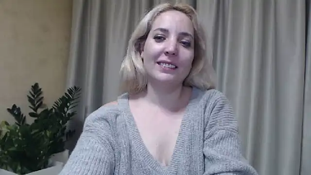 Snapshot of sweetpussy chatting on 2, 2, 2025 sweetpussy online show from 2, 2, 2025