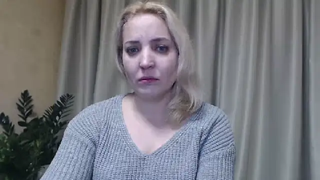Snapshot of sweetpussy chatting on 5, 2, 2025 sweetpussy online show from 5, 2, 2025