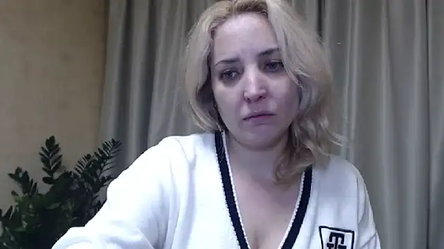 Snapshot of sweetpussy chatting on 13, 2, 2025 sweetpussy online show from 13, 2, 2025