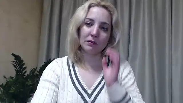 Snapshot of sweetpussy chatting on 2, 3, 2025 sweetpussy online show from 2, 3, 2025