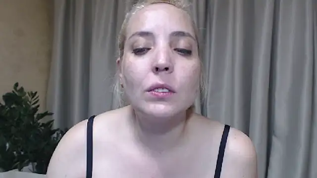 Snapshot of sweetpussy chatting on 27, 6, 2026 sweetpussy online show from 27, 6, 2026