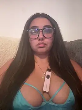 Wild Busty Niyah XX online show from 13, 6, 2026