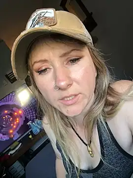 Snapshot of alluringpixie chatting on 25, 3, 2026 alluringpixie online show from 25, 3, 2026