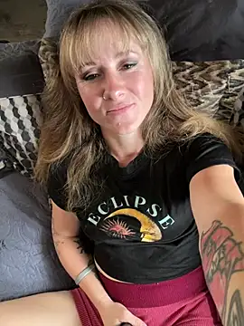 Snapshot of alluringpixie chatting on 27, 3, 2026 alluringpixie online show from 27, 3, 2026