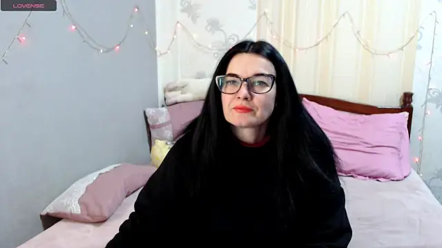 SashaBond online show from 5, 2, 2026