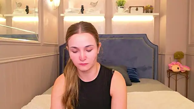 Lina Sinerz online show from 24, 6, 2026