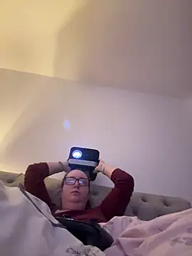 LavenderBrielle online show from 1, 2, 2026