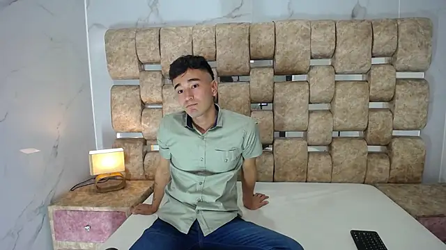 Snapshot of KathyAiden chatting on 12, 1, 2026 KathyAiden online show from 12, 1, 2026